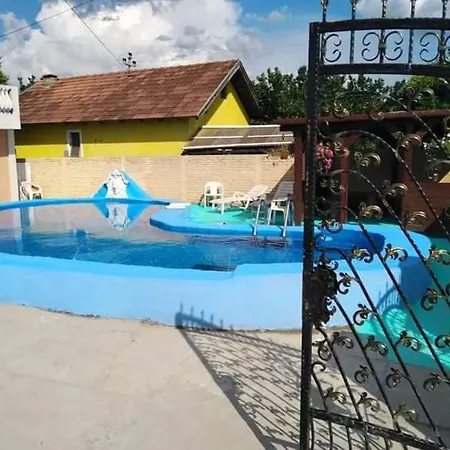 Kemp Glamping Sajlovo *